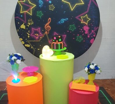 Neon $150